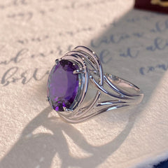 Elegant Amethyst Geometric Ring